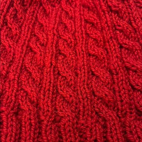 Red Cable Knit Beanie - Picture 3 of 5